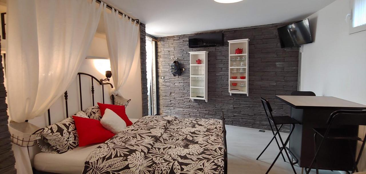 Apart-Villa Roma Nova Gorica Buitenkant foto