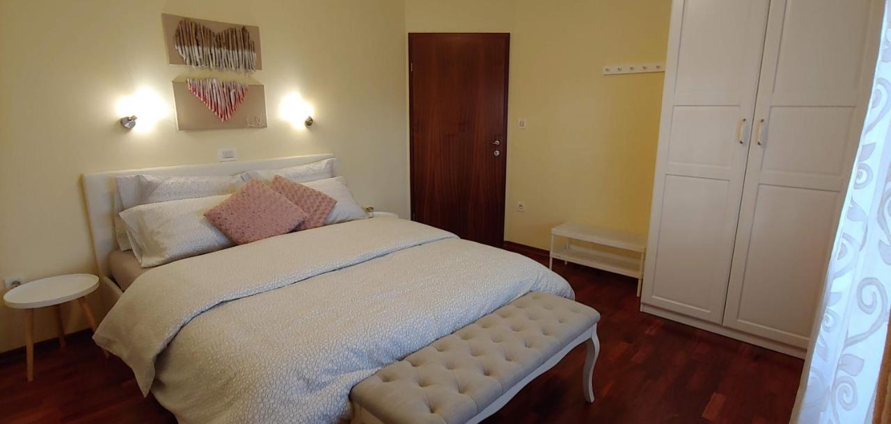 Apart-Villa Roma Nova Gorica Buitenkant foto